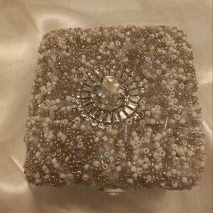 Handmade mimi jewerly box with ringssize 7 rings